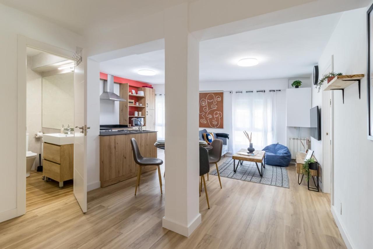 Apartamento Recien Reformado Plaza Del Ayuntamiento Santander Exteriör bild